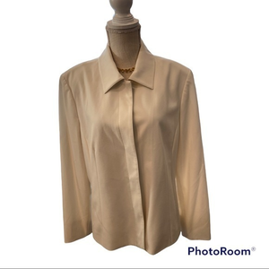 Talbots jacket size‎ 16 stretch fabric cream color, hidden buttons